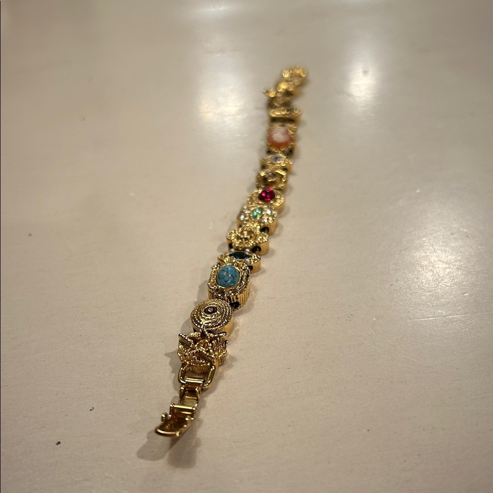 Gorgeous Vintage Victorian Revival Unsigned GOLDETTE Gold Slide Charm Bracelet - Picture 10 of 14